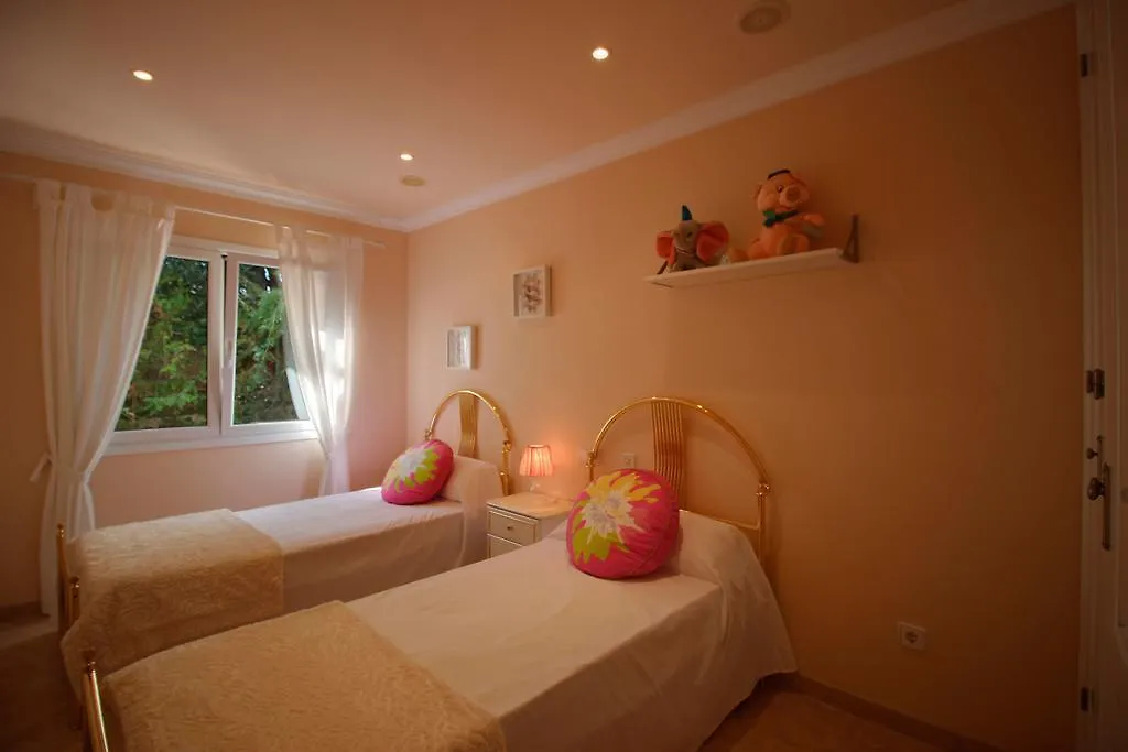 Villa Far Alcanada