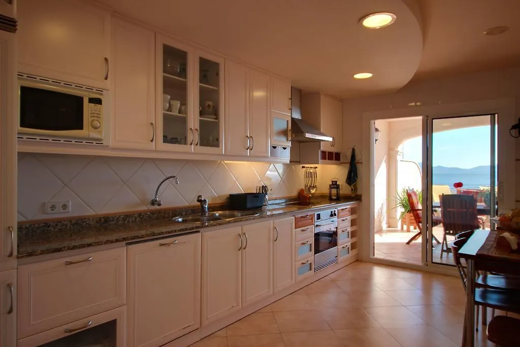 Villa Far Alcanada